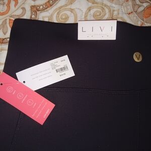 Livi Capri Lane Bryant Large 14/16 Yoga Panta